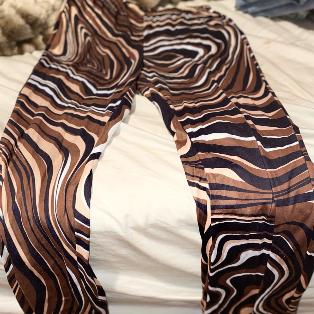 BROWN PATTERNED FLARE PANTS